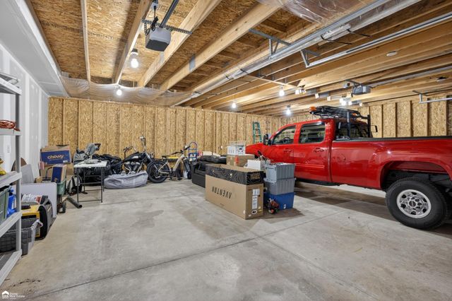 2292 N Belsay Road, Burton, MI 48509