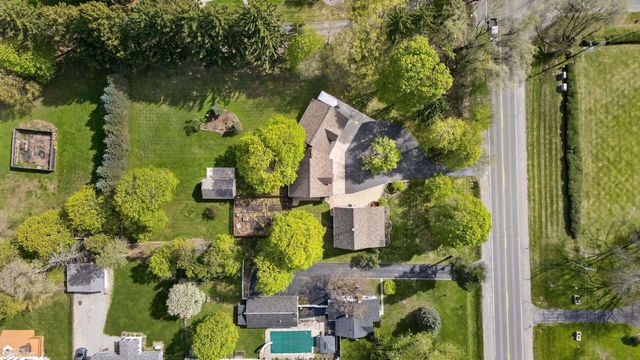 2292 N Belsay Road, Burton, MI 48509
