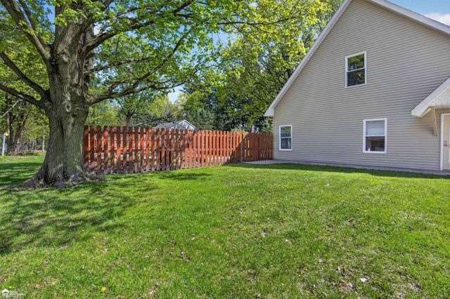 2292 N Belsay Road, Burton, MI 48509