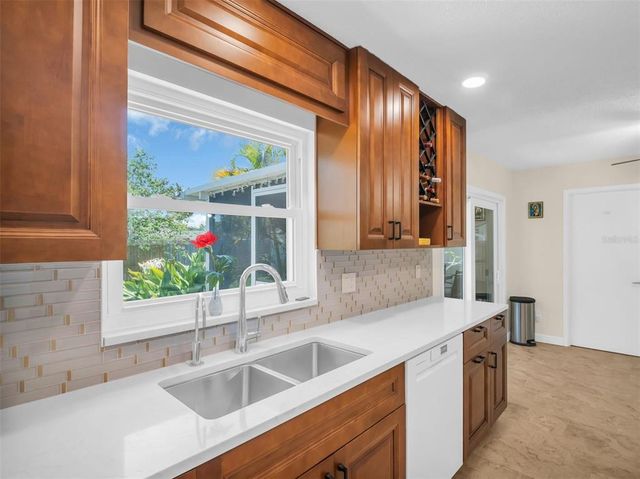 1011 COLDSTREAM COURT, Tarpon Springs, FL 34689
