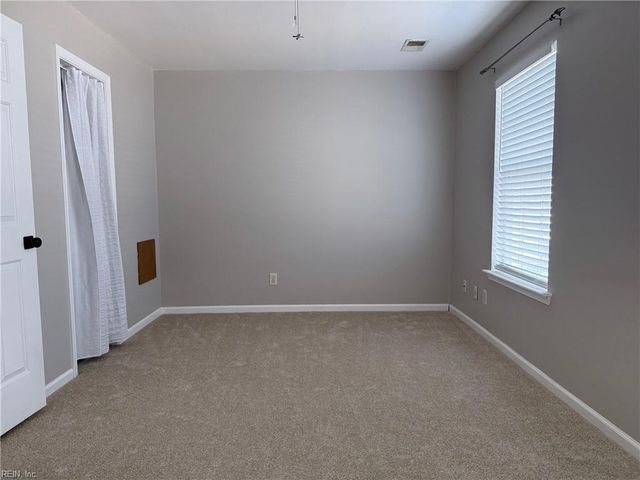 5213 Settlers Park DR, Virginia Beach, VA 23464