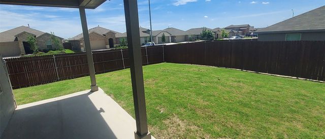 601 Whitecomb Lane, Justin, TX 76247