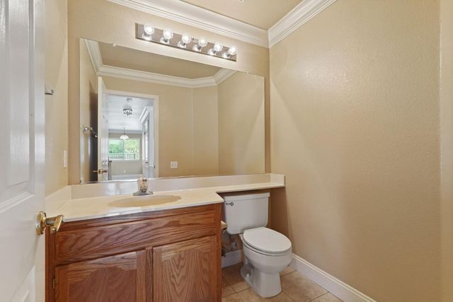 1813 Mark Mead Ln, Modesto, CA 95356