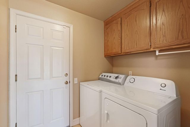 1813 Mark Mead Ln, Modesto, CA 95356