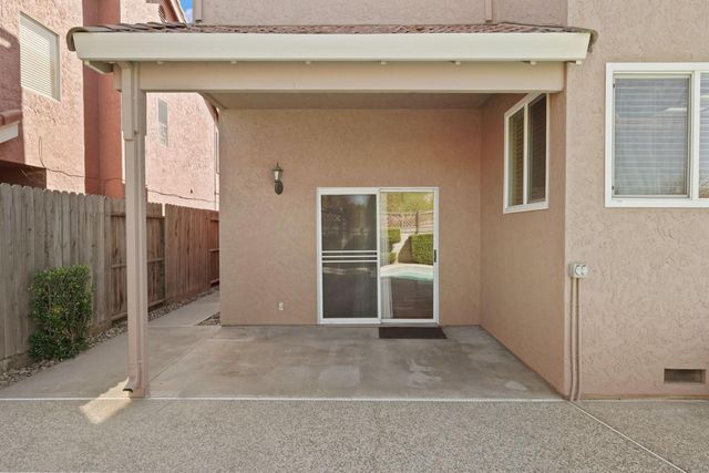 1813 Mark Mead Ln, Modesto, CA 95356