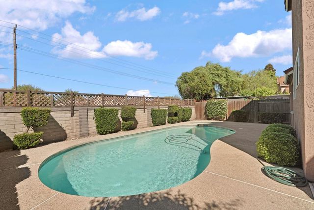 1813 Mark Mead Ln, Modesto, CA 95356