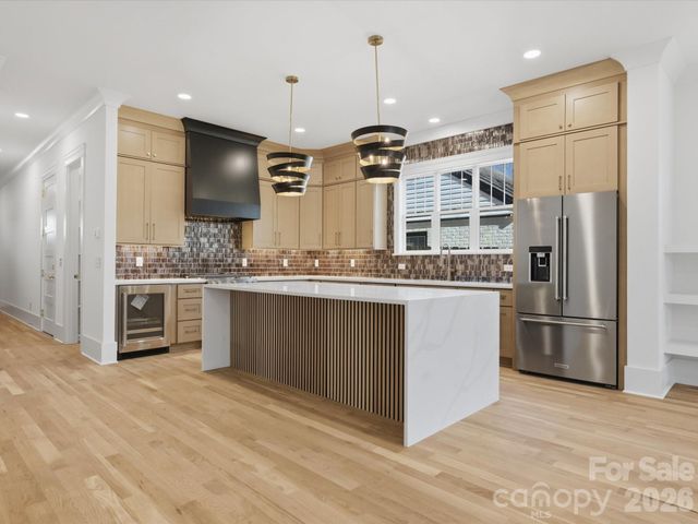 431 W Peterson Drive, Charlotte, NC 28217