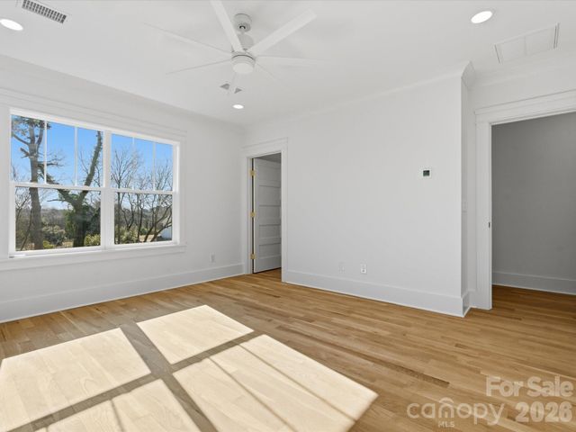 431 W Peterson Drive, Charlotte, NC 28217