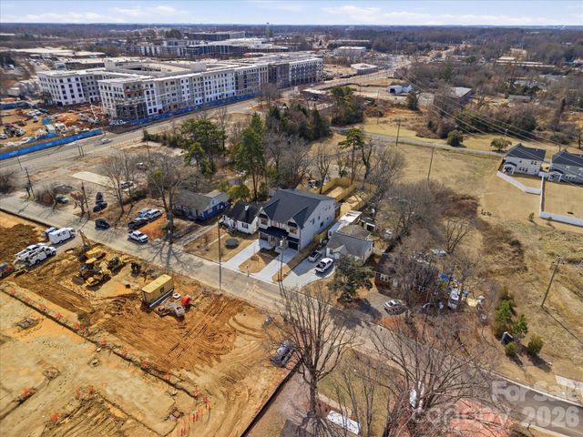 431 W Peterson Drive, Charlotte, NC 28203