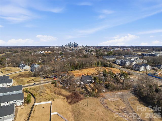 431 W Peterson Drive, Charlotte, NC 28203