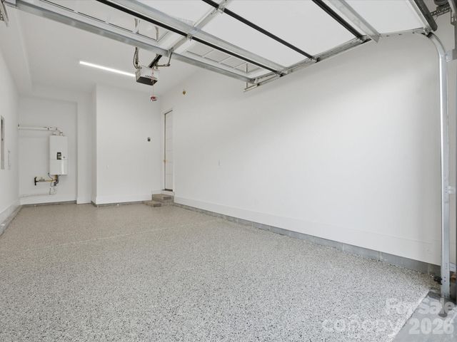 431 W Peterson Drive, Charlotte, NC 28203