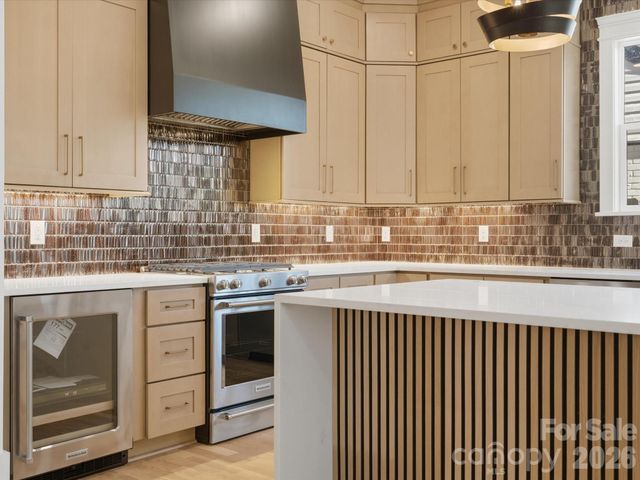 431 W Peterson Drive, Charlotte, NC 28217