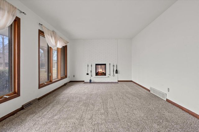 2570 Gaywood COURT, Brookfield, WI 53045