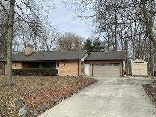 2570 Gaywood COURT, Brookfield, WI 53045