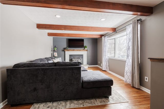 47 Academy Drive, Henrietta, NY 14623