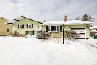 47 Academy Drive, Henrietta, NY 14623