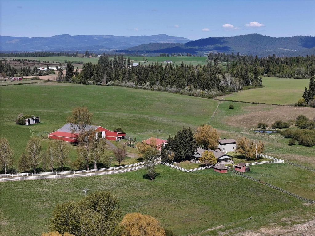 56922 S Hwy 97, St. Maries, ID 83861