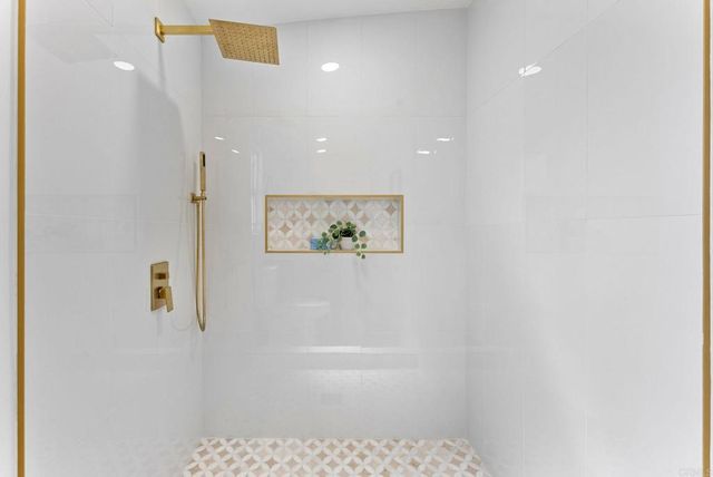 4970 Mable Way, San Diego, CA 92117