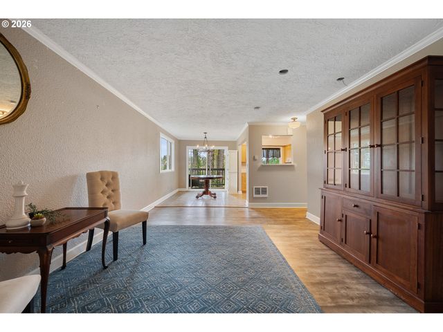 1015 Sw BERTHA Blvd, Portland, OR 97219