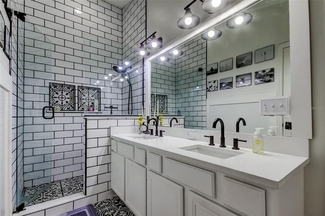 10019 BRADWELL PLACE, Tampa, FL 33626