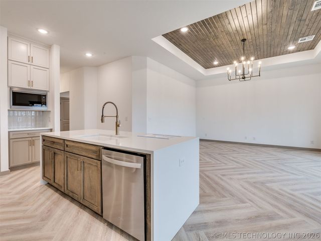 3381 E 153rd Street S, Bixby, OK 74008