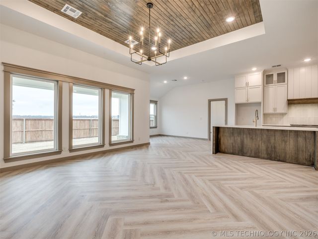 3381 E 153rd Street S, Bixby, OK 74008