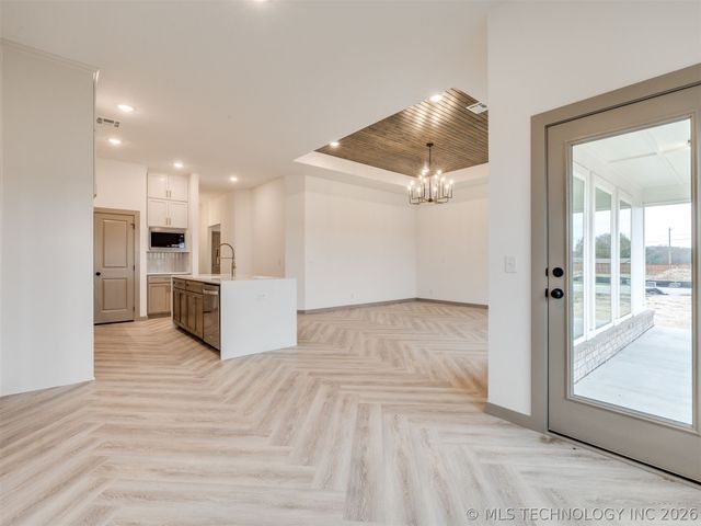 3381 E 153rd Street S, Bixby, OK 74008