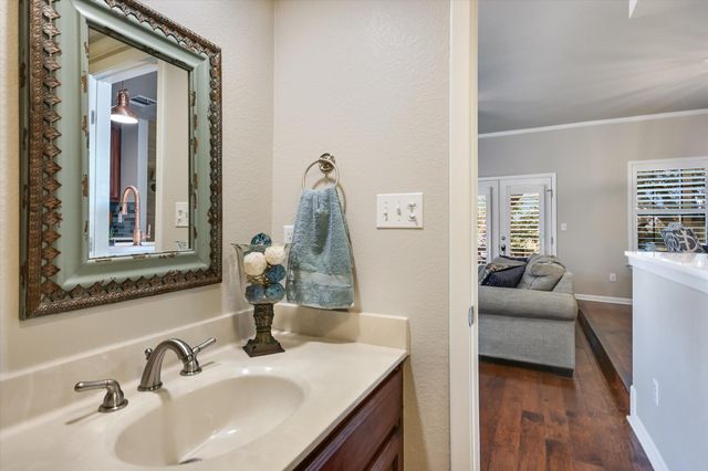 2201 Lakeway BLVD 20, Lakeway, TX 78734