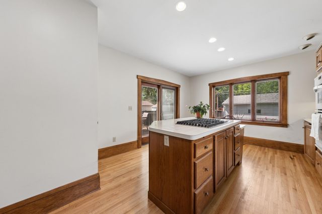 1739 Palace Avenue, Saint Paul, MN 55105