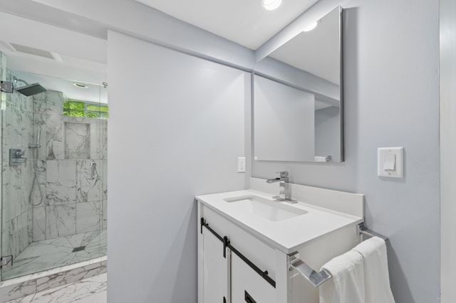 1739 Palace Avenue, Saint Paul, MN 55105