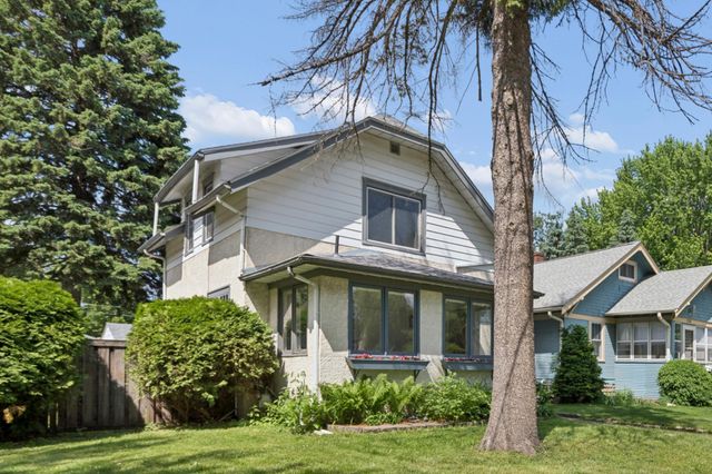 1739 Palace Avenue, Saint Paul, MN 55105