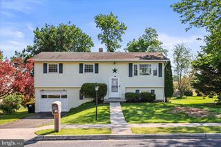 124 PARK HEIGHTS BLVD, Hanover, PA 17331