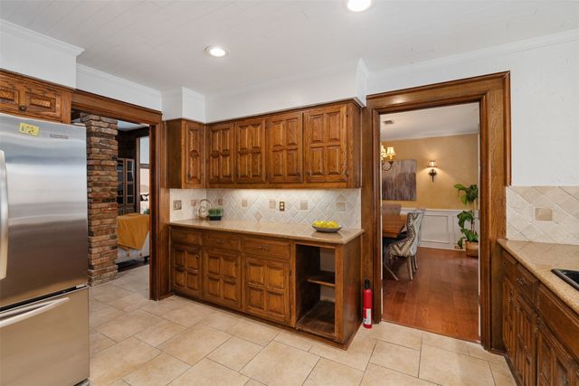 3813 Vicksburg Court, Plano, TX 75023