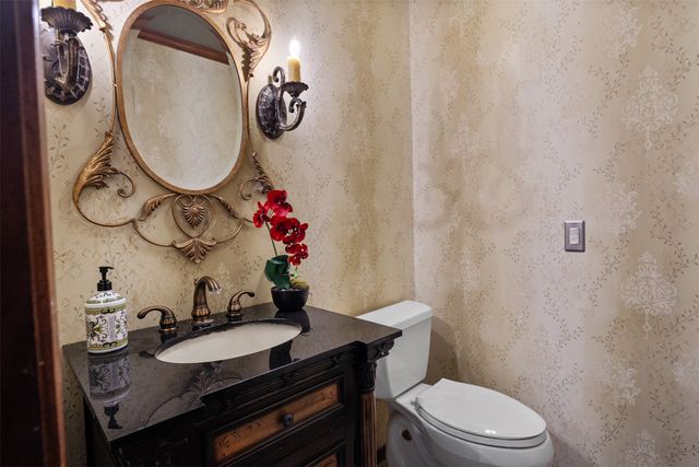 3813 Vicksburg Court, Plano, TX 75023