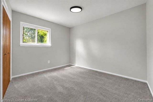 5938 Glenis Street, Taylor, MI 48180