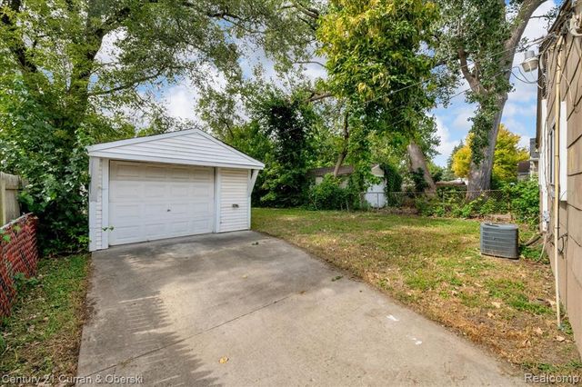 5938 Glenis Street, Taylor, MI 48180