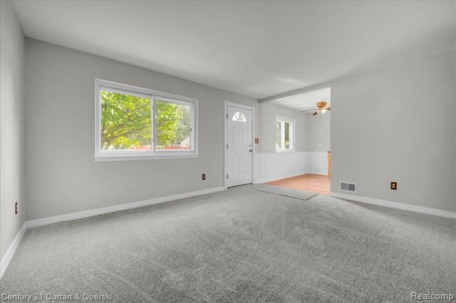 5938 Glenis Street, Taylor, MI 48180