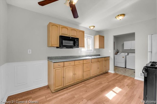 5938 Glenis Street, Taylor, MI 48180