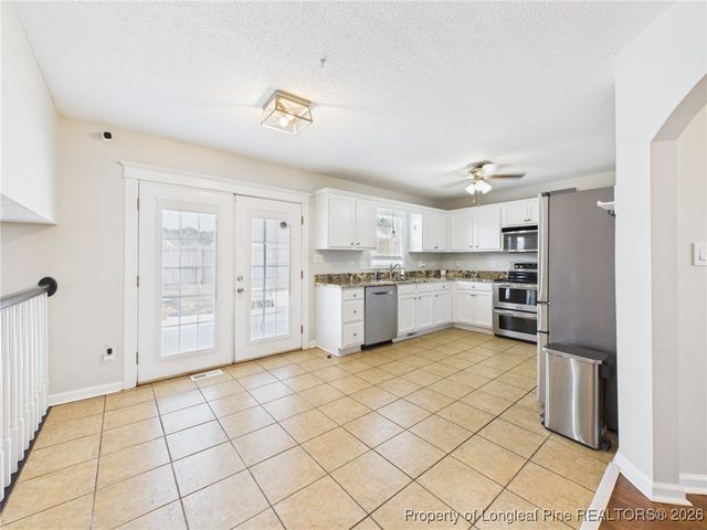 4422 Rose Meadow Drive, Hope Mills, NC 28348