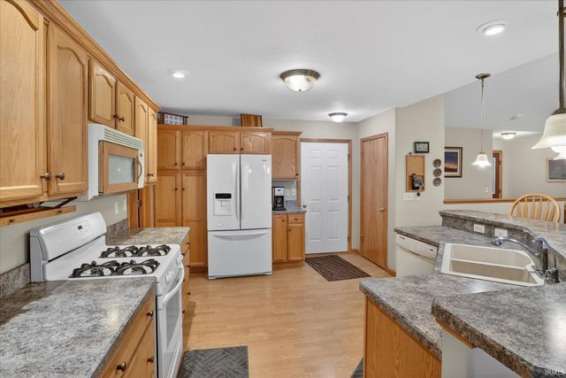 2412 Redspire Boulevard, Goshen, IN 46526