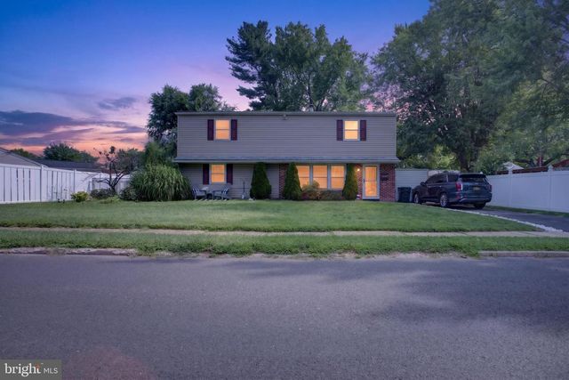 2741 FERNWOOD AVE, Abington, PA 19001