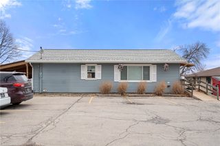215 Edgewood Road SW, Cedar Rapids, IA 52404