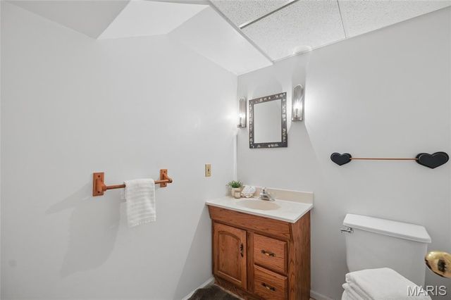 123 Saylesville Drive, Chesterfield, MO 63017