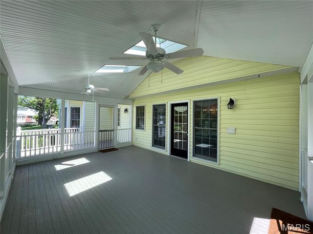 123 Saylesville Drive, Chesterfield, MO 63017