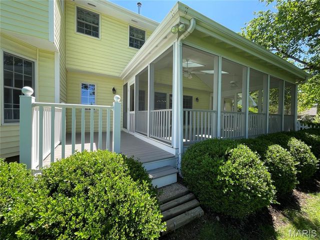 123 Saylesville Drive, Chesterfield, MO 63017
