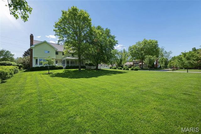 123 Saylesville Drive, Chesterfield, MO 63017
