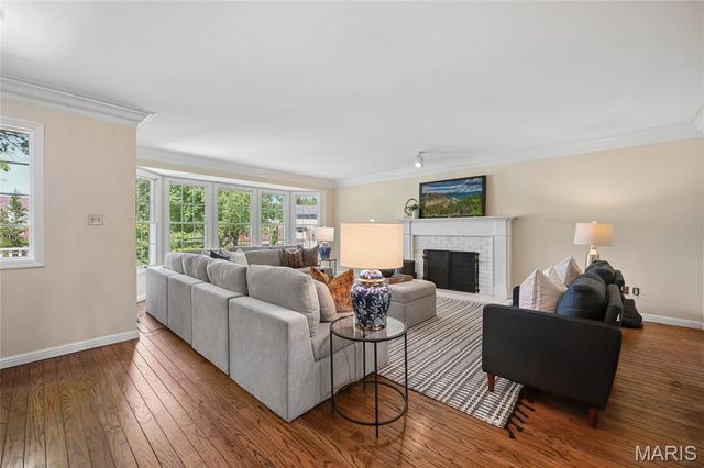 123 Saylesville Drive, Chesterfield, MO 63017