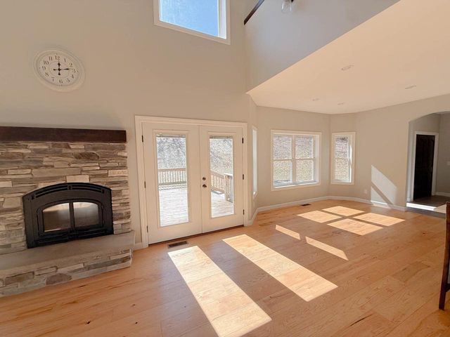 10755 Howard Trail, Mazomanie, WI 53560