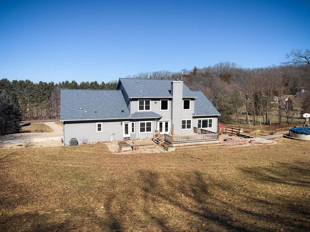 10755 Howard Trail, Mazomanie, WI 53560