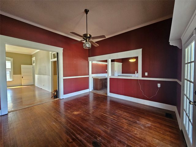 300 S Oak Street, Lorena, TX 76655